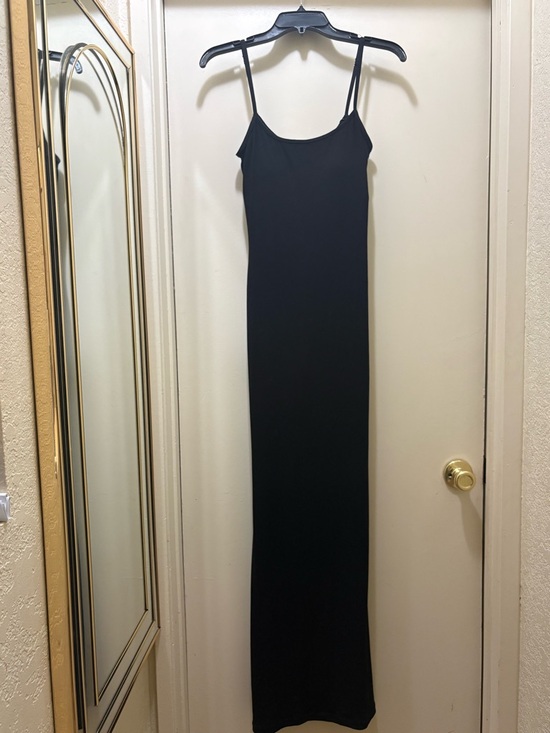 Popilush Dresses & Skirts - NWT Women's Black Spaghetti-Strap Maxi Dress